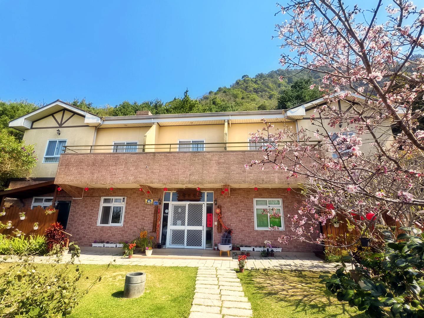 雲閒居景觀民宿 台中新社包棟 封面